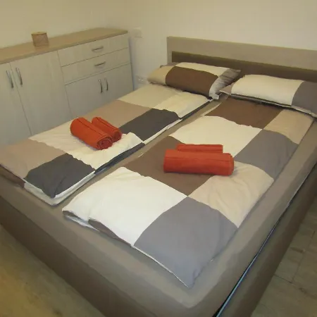 Apartma Melinc בובק